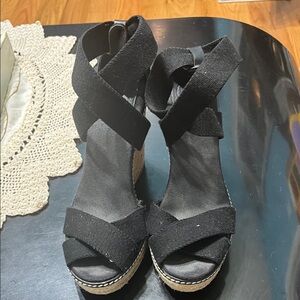 Tory Burch Elegant Black Wedge Sandals